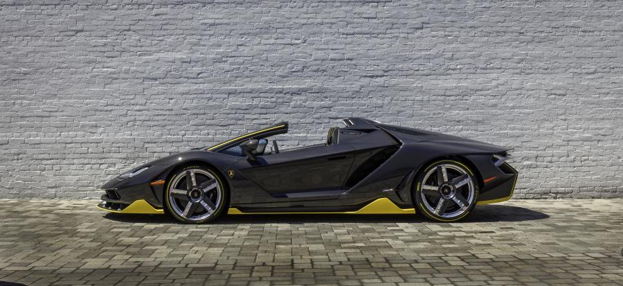  Lamborghini Centenario Roadster 2016 года  (NA) (фото 5 из 7)